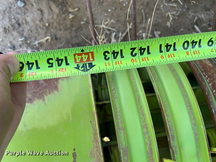 image for item DJ5072 2016 Claas 380  pickup head