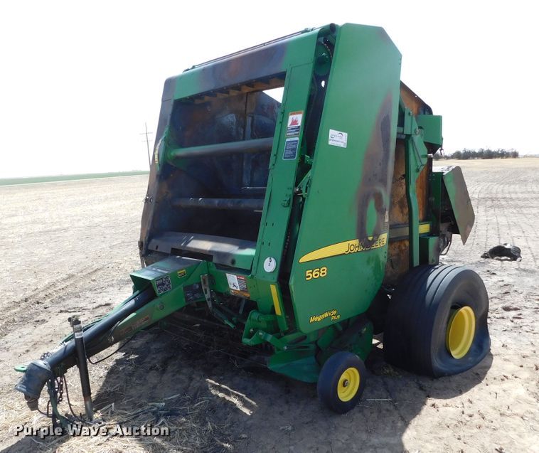 image for item DJ7641 2008 John Deere 568  round baler