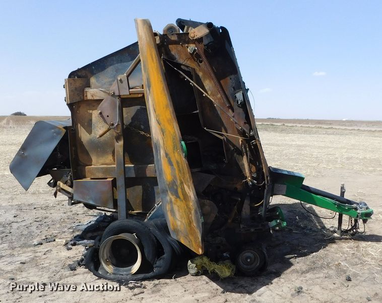 image for item DJ7641 2008 John Deere 568  round baler