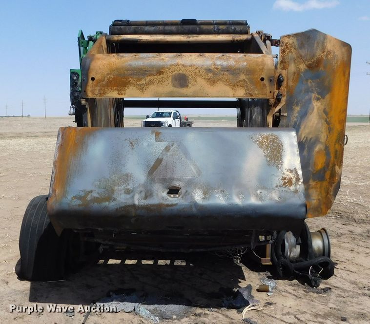 image for item DJ7641 2008 John Deere 568  round baler