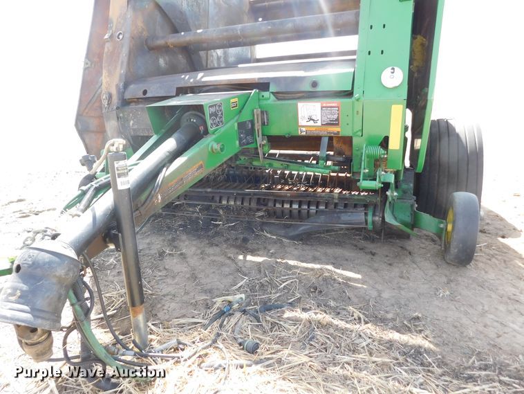 image for item DJ7641 2008 John Deere 568  round baler