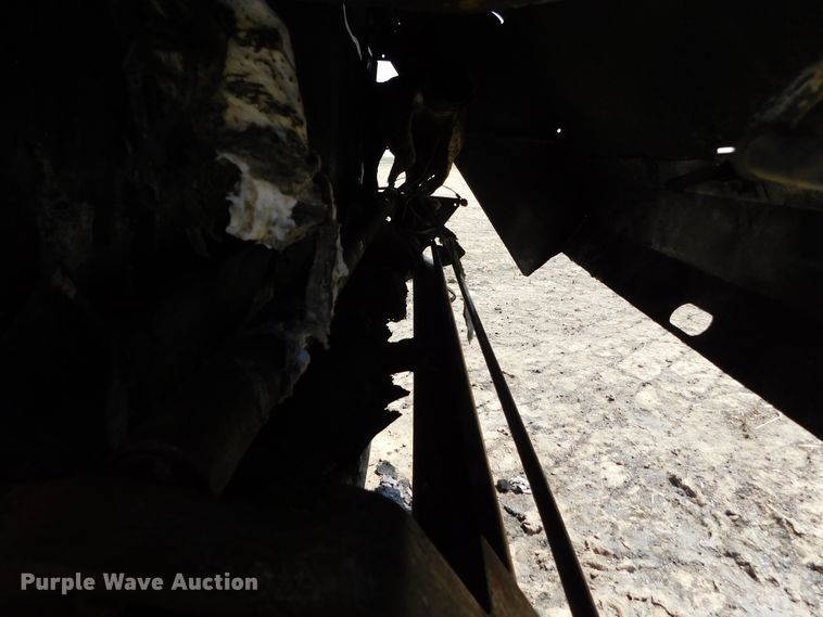 image for item DJ7641 2008 John Deere 568  round baler