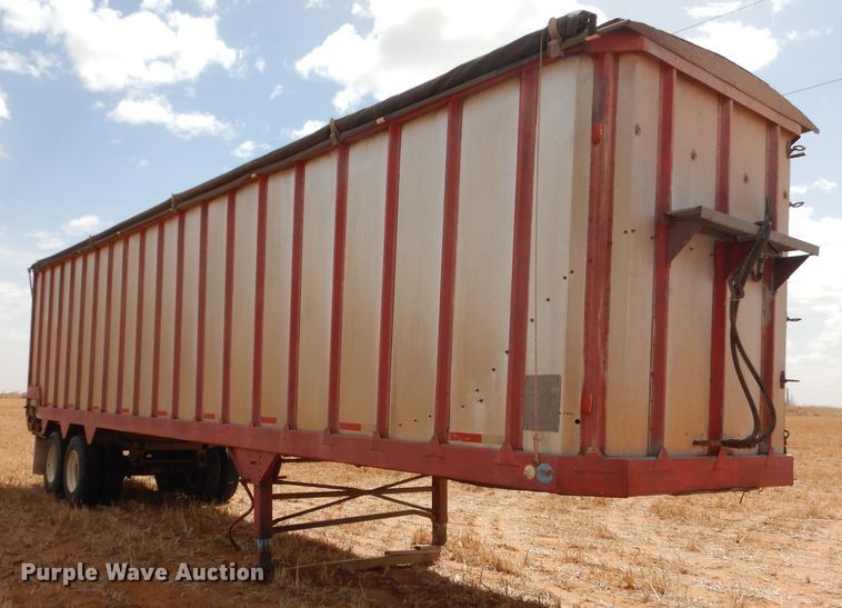 image for item DJ8938 1975 Bocats  silage trailer