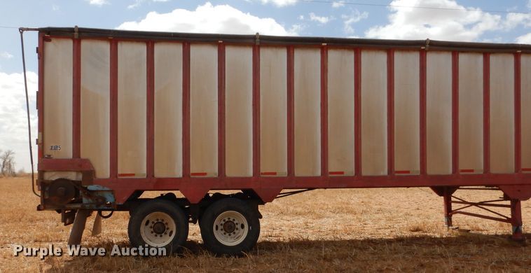 image for item DJ8938 1975 Bocats  silage trailer