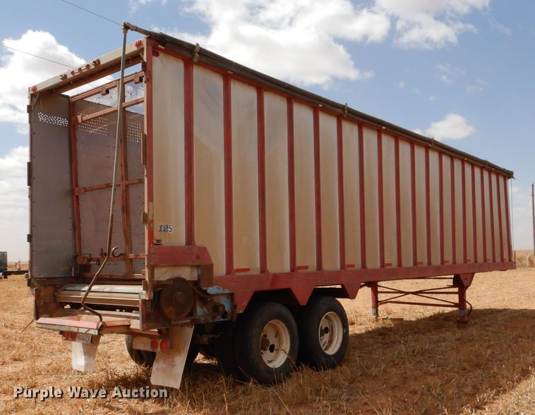 image for item DJ8938 1975 Bocats  silage trailer