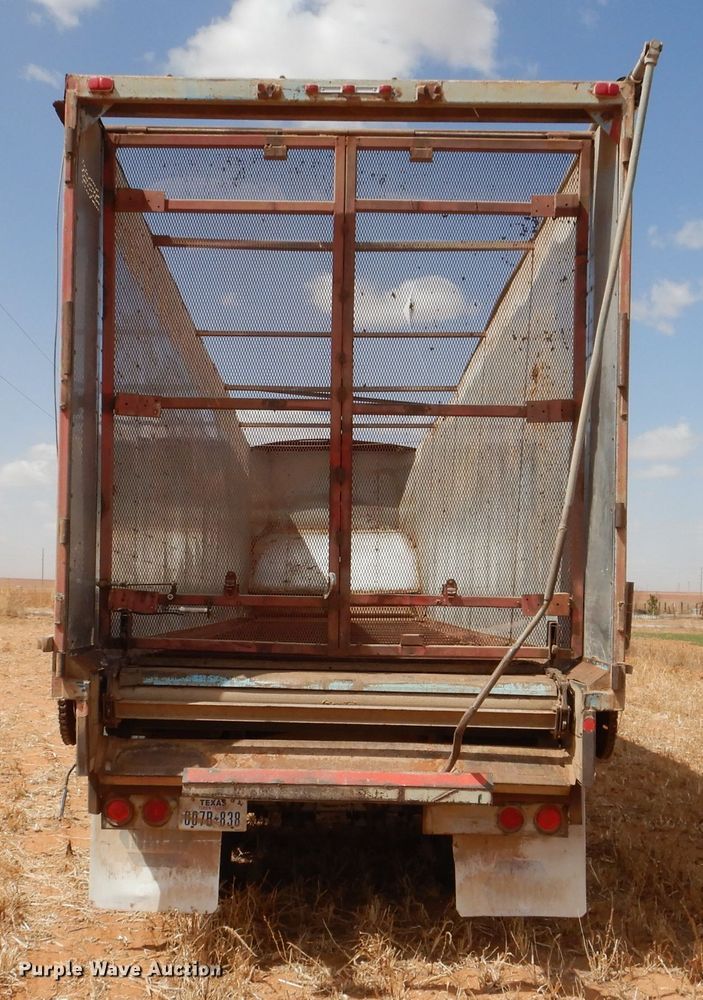 image for item DJ8938 1975 Bocats  silage trailer