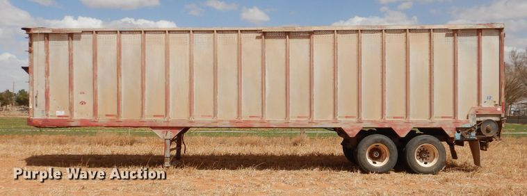 image for item DJ8938 1975 Bocats  silage trailer