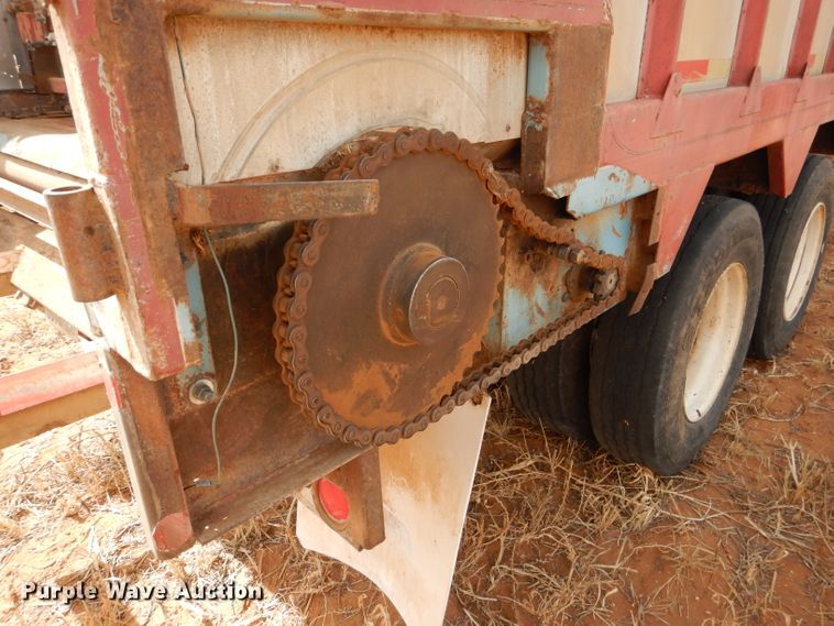 image for item DJ8938 1975 Bocats  silage trailer