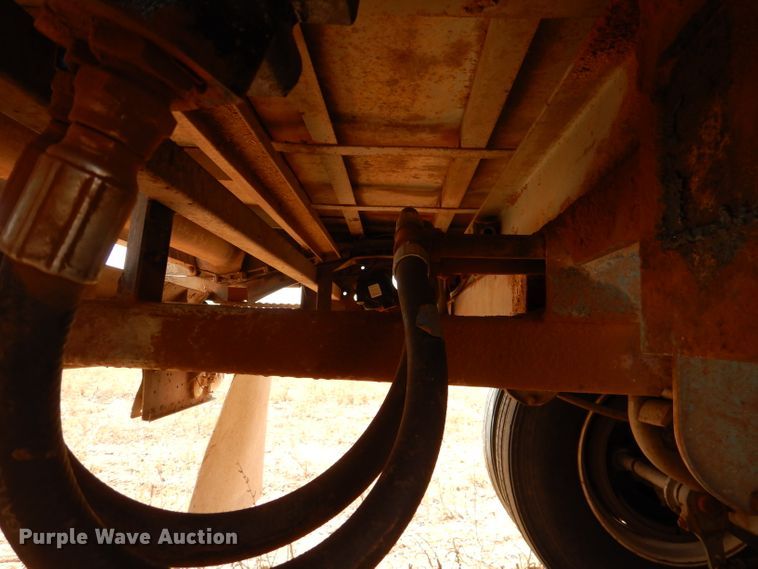 image for item DJ8938 1975 Bocats  silage trailer