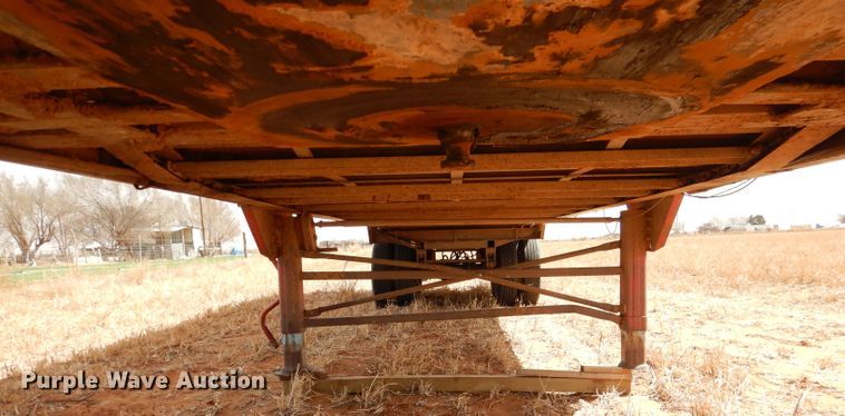 image for item DJ8938 1975 Bocats  silage trailer