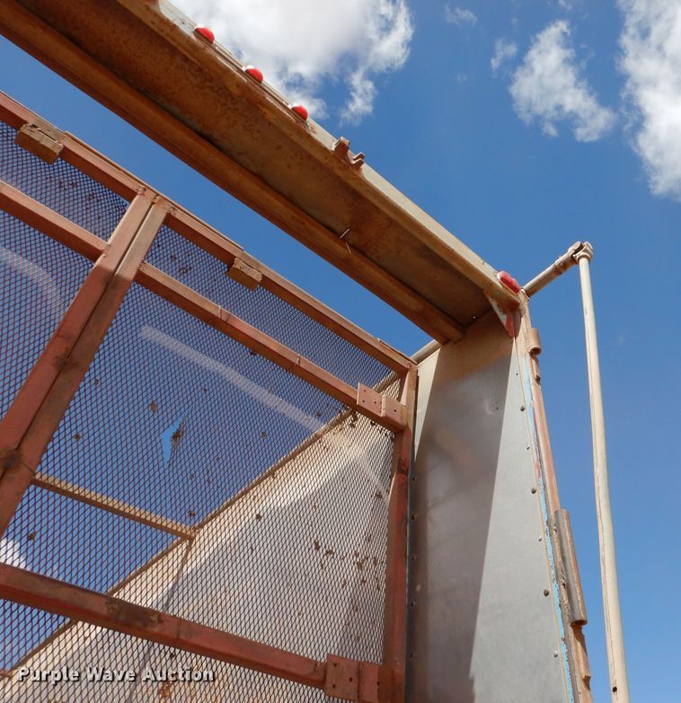 image for item DJ8938 1975 Bocats  silage trailer