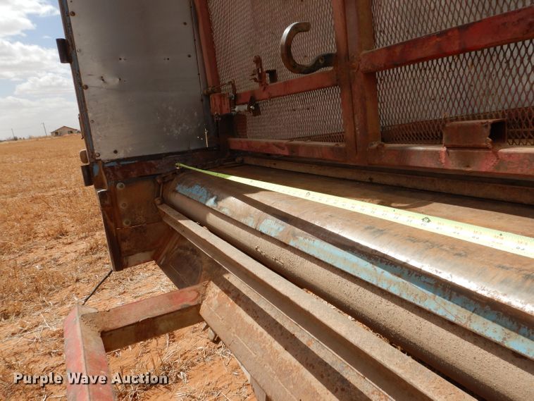 image for item DJ8938 1975 Bocats  silage trailer