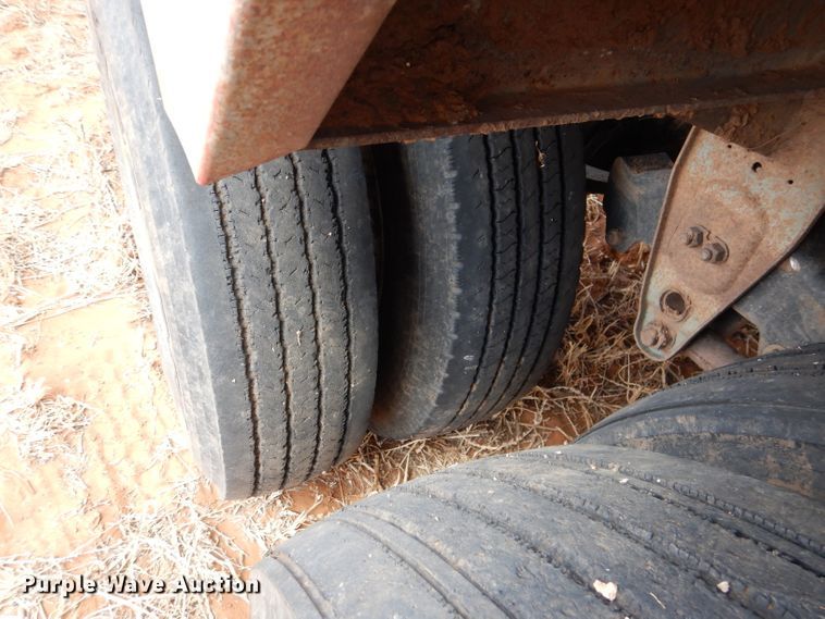 image for item DJ8938 1975 Bocats  silage trailer
