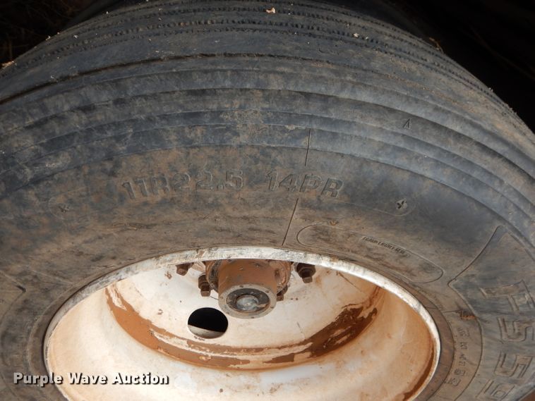 image for item DJ8938 1975 Bocats  silage trailer