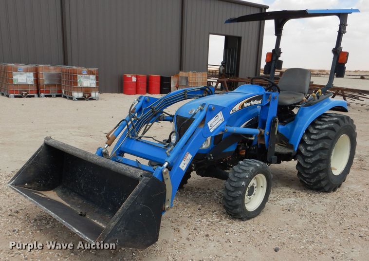 image for item DJ8940 New Holland TC33D  MFWD tractor