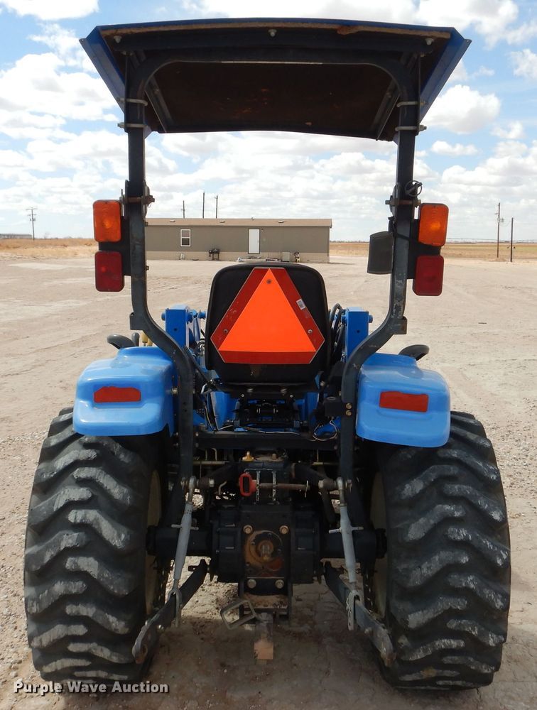 image for item DJ8940 New Holland TC33D  MFWD tractor