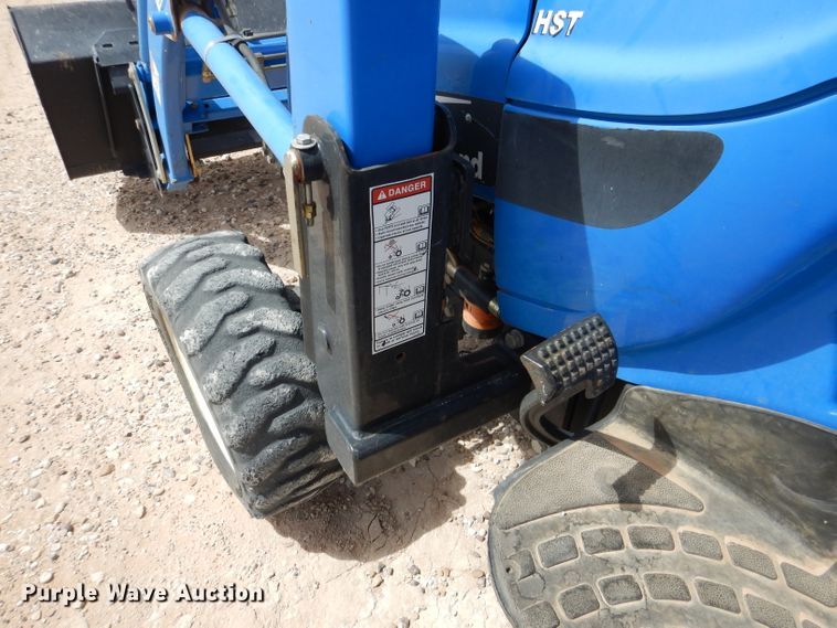image for item DJ8940 New Holland TC33D  MFWD tractor