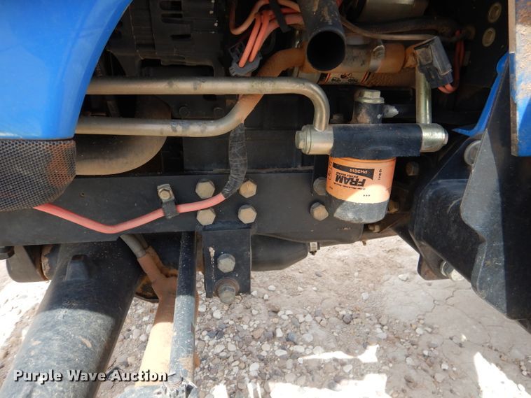 image for item DJ8940 New Holland TC33D  MFWD tractor