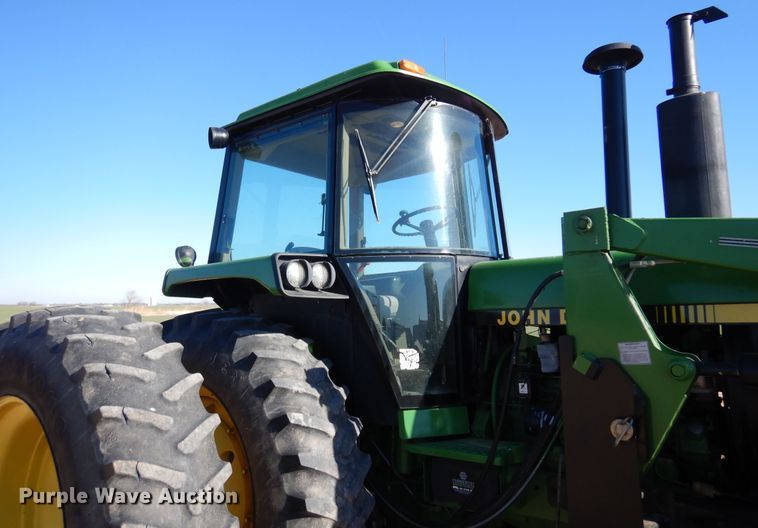 image for item DK4380 1990 John Deere 4955  MFWD tractor