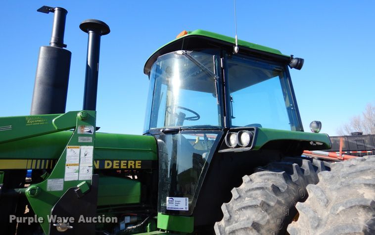 image for item DK4380 1990 John Deere 4955  MFWD tractor