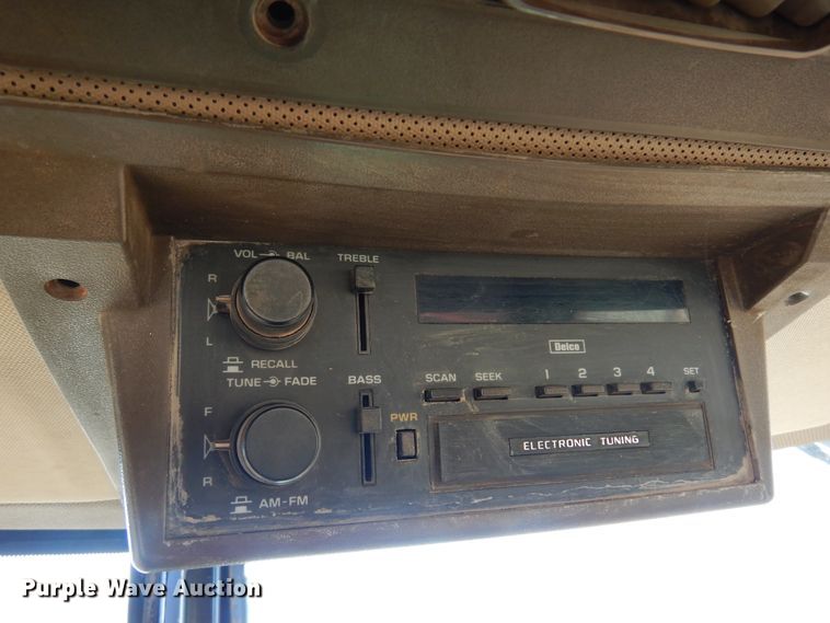 image for item DK4380 1990 John Deere 4955  MFWD tractor