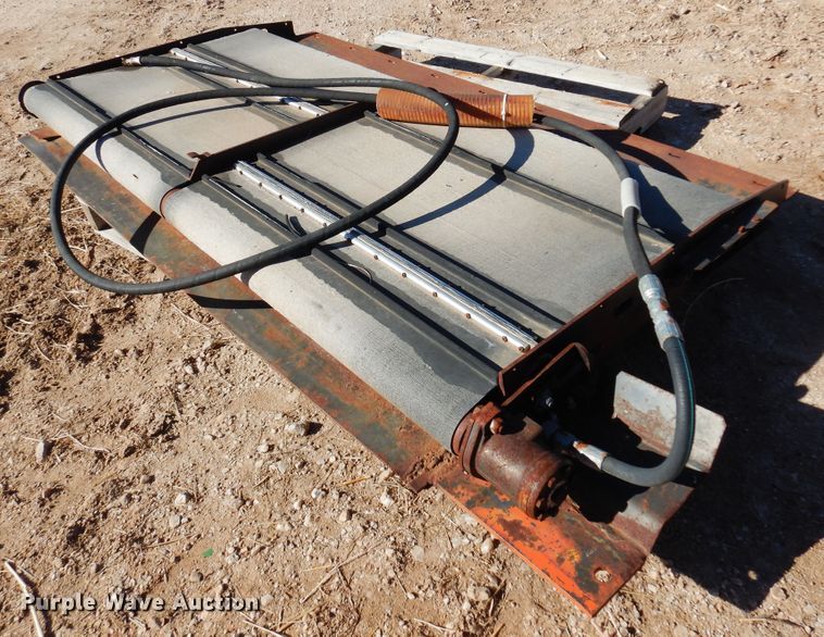 image for item DK4381 Honey Bee  header parts