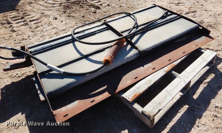 image for item DK4381 Honey Bee  header parts