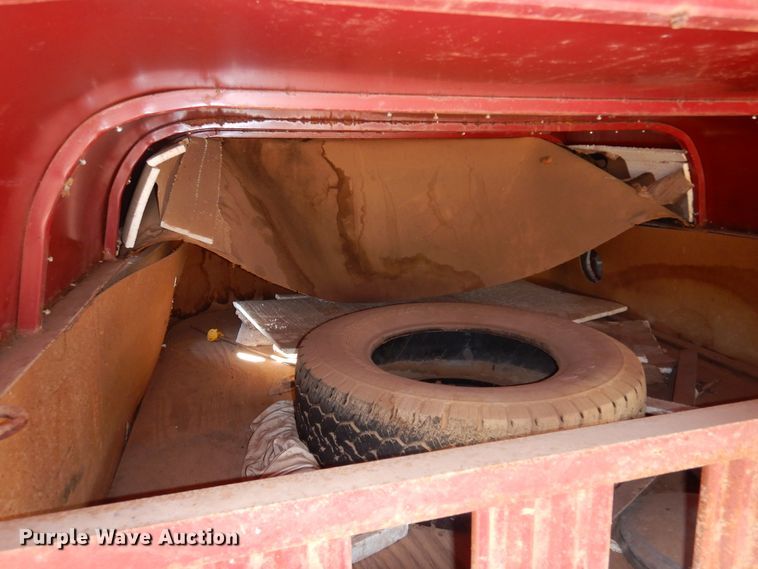 image for item DK4385 Rawhide  livestock trailer