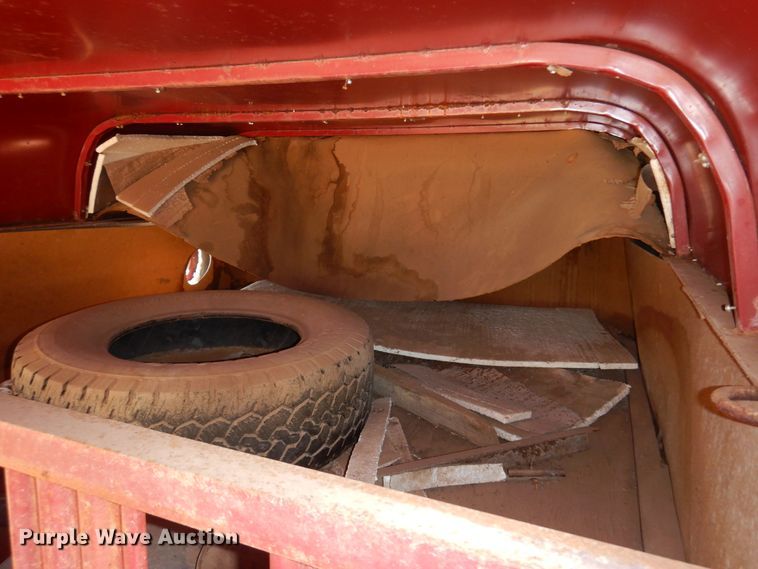 image for item DK4385 Rawhide  livestock trailer