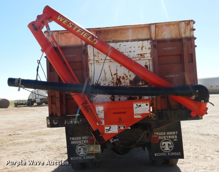 image for item DK4388 1990 Ford F600  grain truck