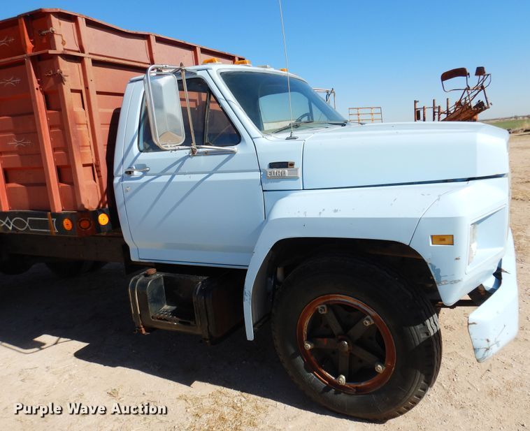 image for item DK4388 1990 Ford F600  grain truck