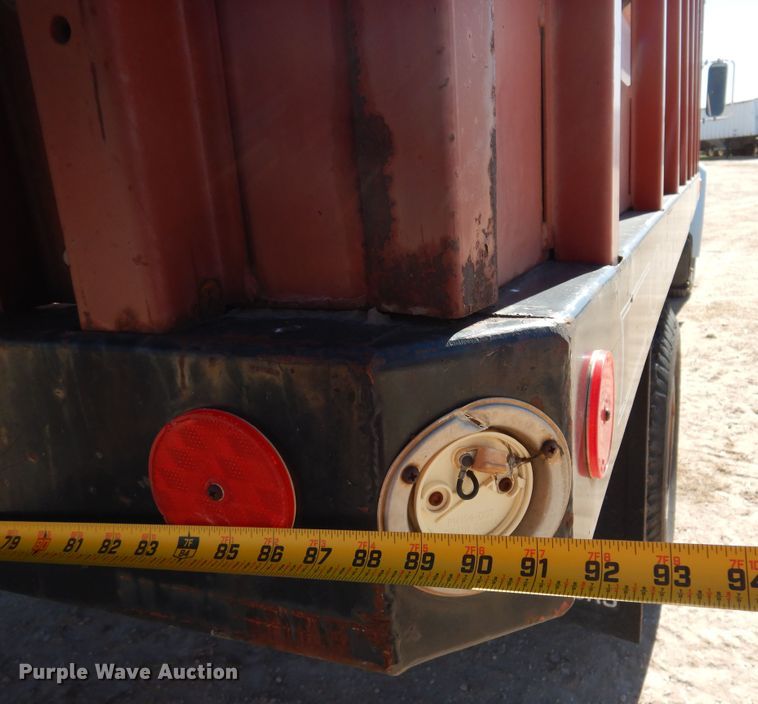 image for item DK4388 1990 Ford F600  grain truck