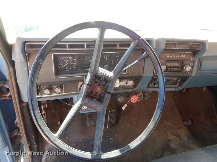 image for item DK4388 1990 Ford F600  grain truck