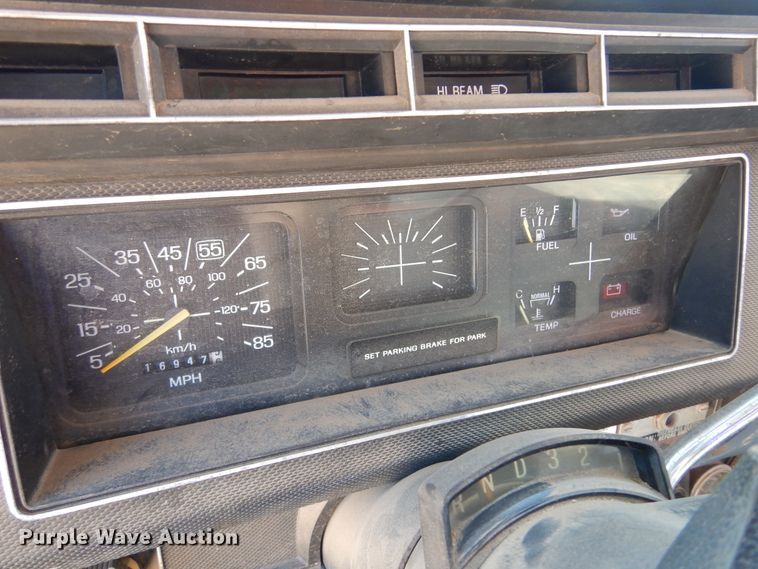 image for item DK4388 1990 Ford F600  grain truck