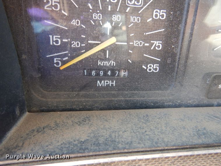 image for item DK4388 1990 Ford F600  grain truck