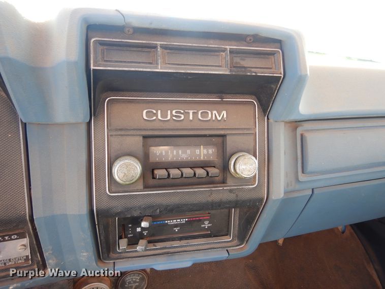 image for item DK4388 1990 Ford F600  grain truck