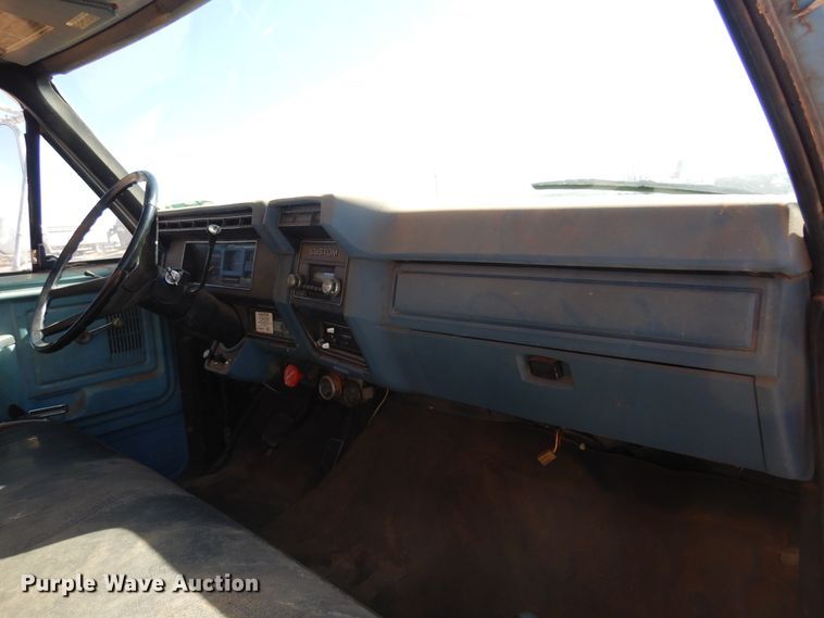 image for item DK4388 1990 Ford F600  grain truck