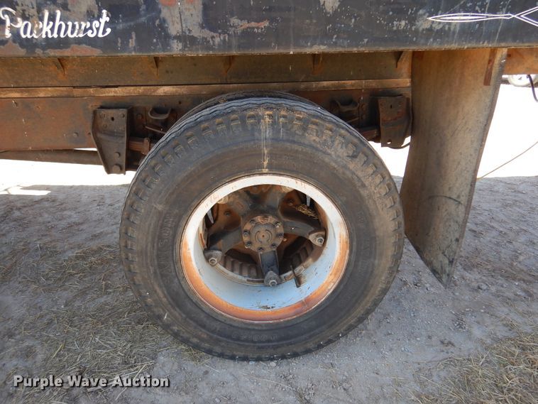 image for item DK4388 1990 Ford F600  grain truck