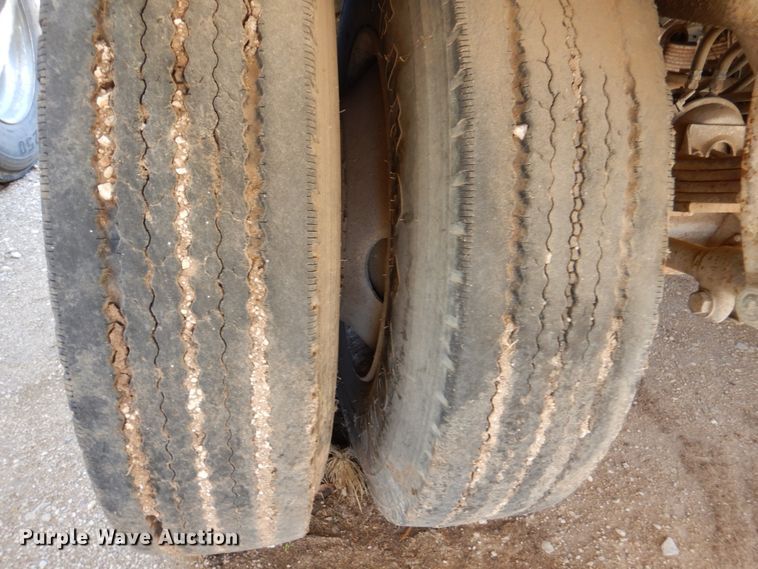 image for item DK8249 1996 Ledwell  feed delivery trailer