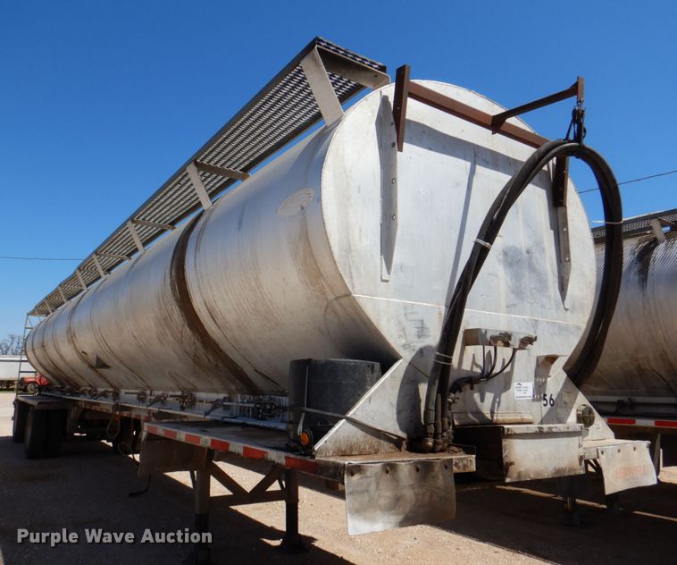 image for item DK8252 1998 Ledwell  feed delivery trailer