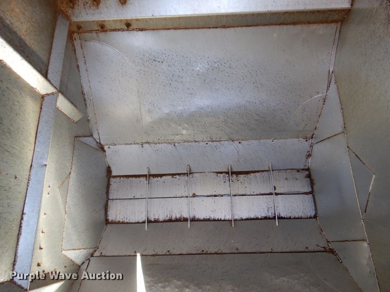 image for item DK8252 1998 Ledwell  feed delivery trailer