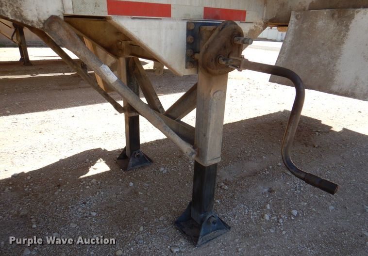 image for item DK8252 1998 Ledwell  feed delivery trailer