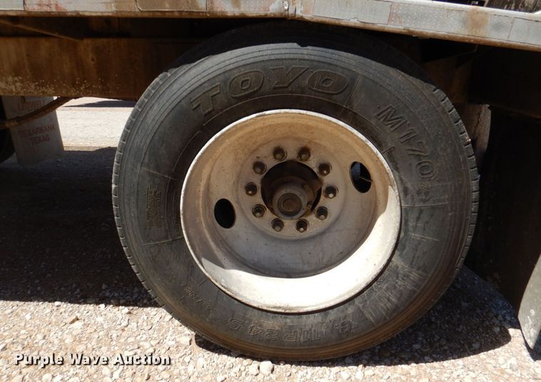 image for item DK8252 1998 Ledwell  feed delivery trailer