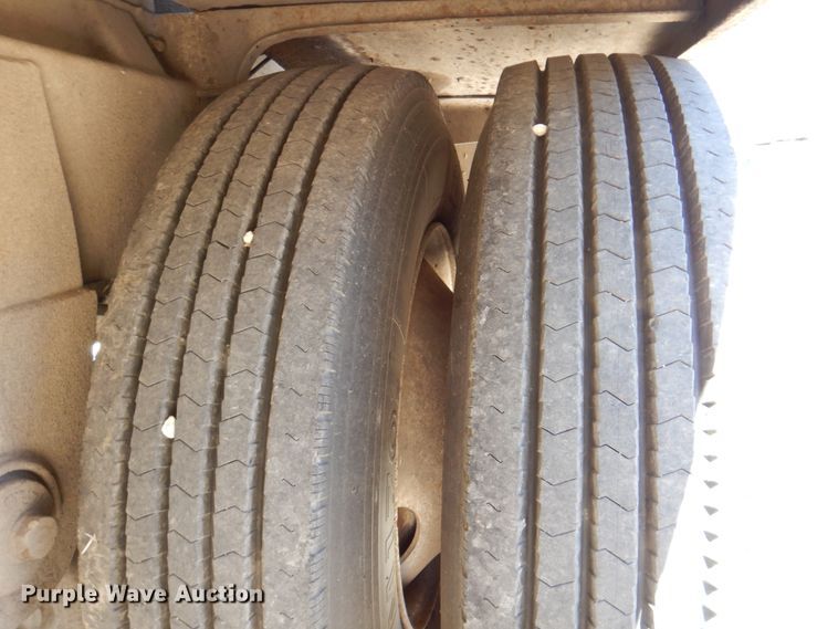 image for item DK8252 1998 Ledwell  feed delivery trailer