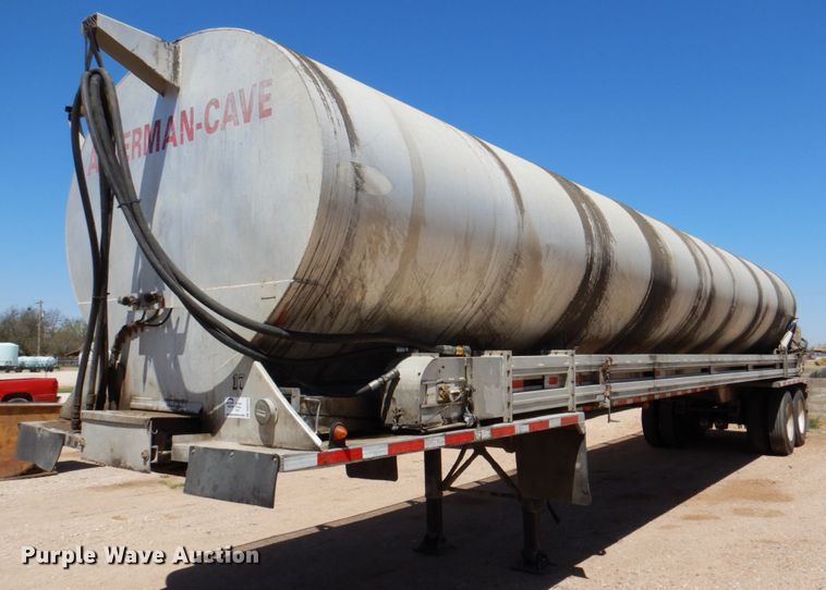 image for item DK8253 1974 Feedliner  feed delivery trailer