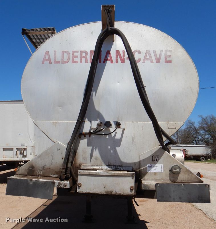 image for item DK8253 1974 Feedliner  feed delivery trailer