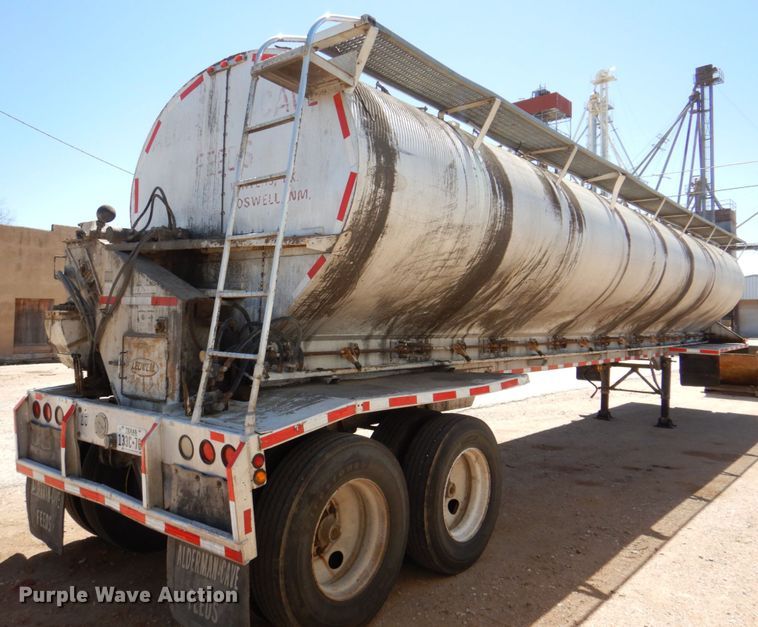 image for item DK8253 1974 Feedliner  feed delivery trailer