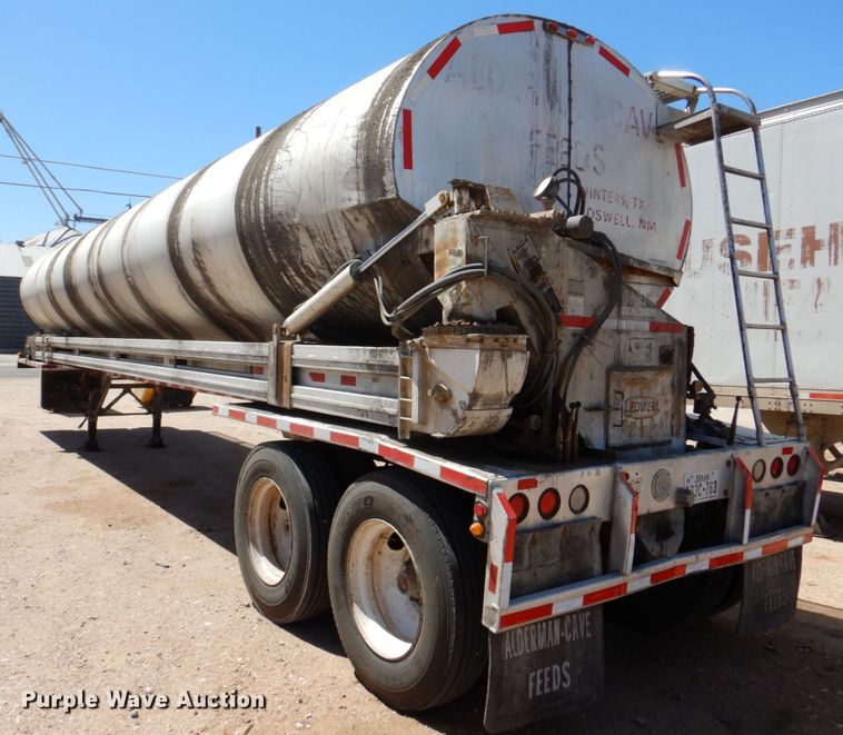 image for item DK8253 1974 Feedliner  feed delivery trailer