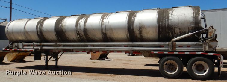 image for item DK8253 1974 Feedliner  feed delivery trailer