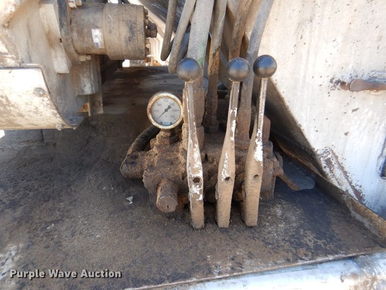 image for item DK8253 1974 Feedliner  feed delivery trailer